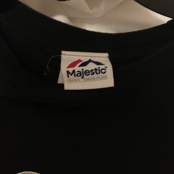 LeBron James “King of the Land” Majestic Large - Picture 2 of 2